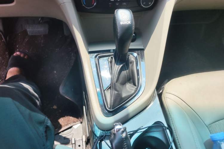 Used Buick GT 2017 15N Automatic Elite Version Gear Lever