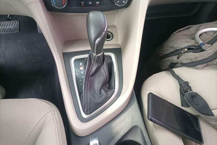 Used Buick GT 2017 15N Automatic Entry-Level Trim Gear Lever