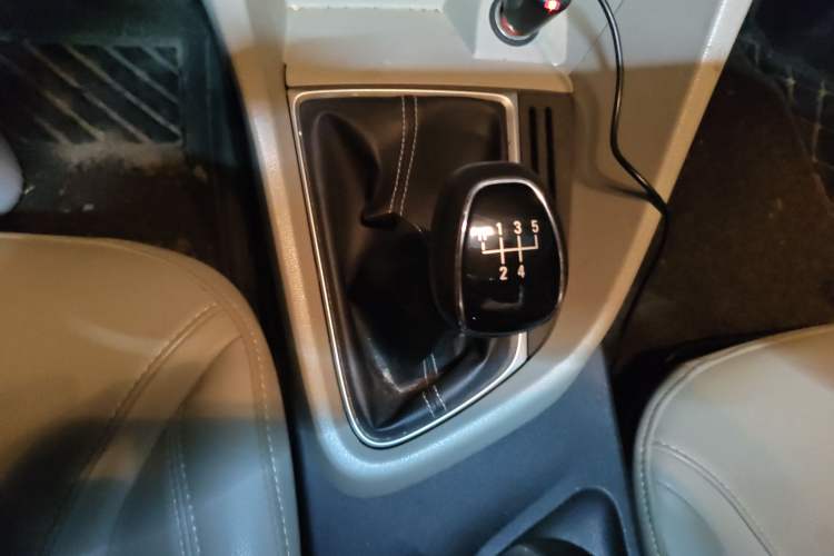 Used Buick GT 2017 15N Manual Elite Version Gear Lever
