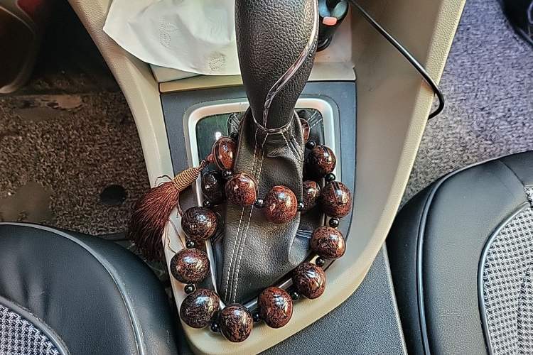 Used Buick GT 2017 15N Automatic Elite Version Gear Lever