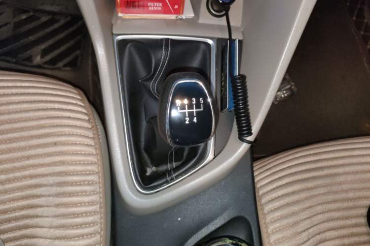 Used Buick GT 2017 15N Manual Elite Version Gear Lever