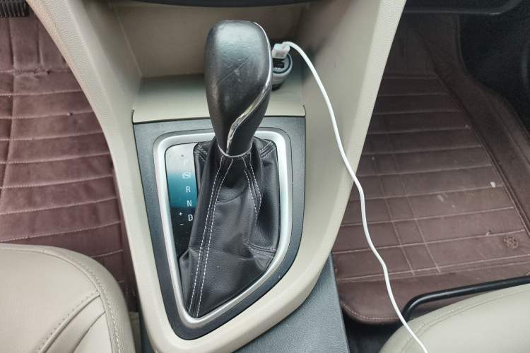 Used Buick GT 2017 15N Automatic Elite Version Gear Lever