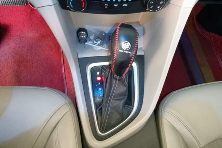 Used Buick GT 2017 15N Automatic Elite Version Gear Lever
