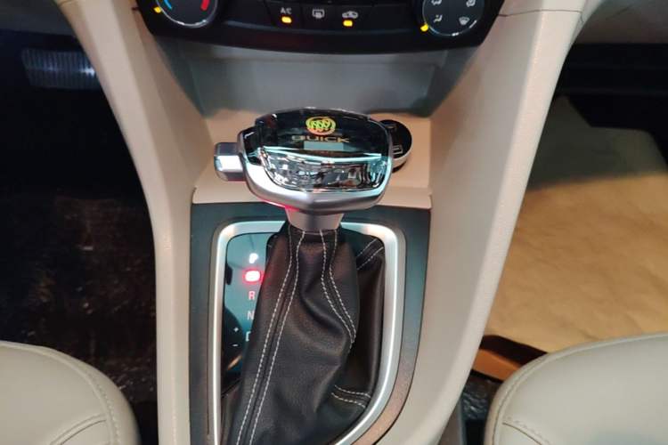 Used Buick GT 2017 15N Automatic Elite Version Gear Lever