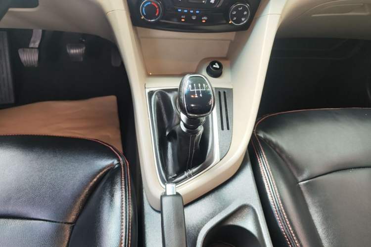 Used Buick GT 2017 15N Manual Entry-Level Trim Gear Lever