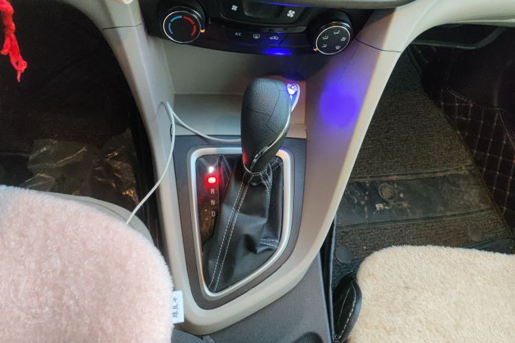 Used Buick GT 2017 15N Automatic Elite Version Gear Lever