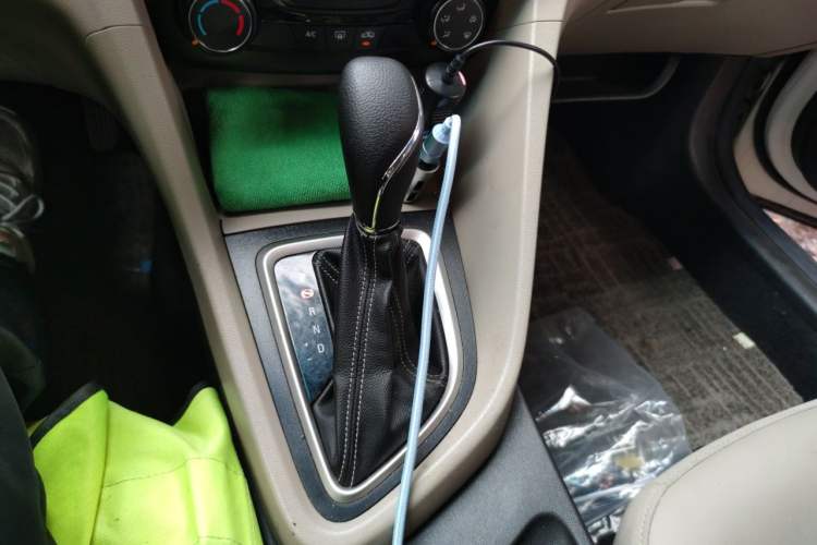 Used Buick GT 2017 15N Automatic Elite Version Gear Lever