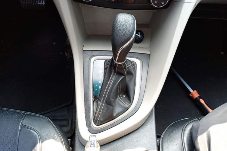 Used Buick GT 2017 15N Automatic Elite Version Gear Lever