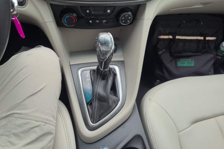 Used Buick GT 2017 15N Automatic Entry-Level Trim Gear Lever