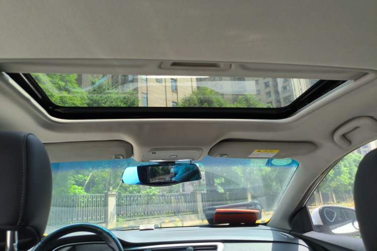 Used Buick GT 2017 15N Automatic Deluxe Edition Headliner