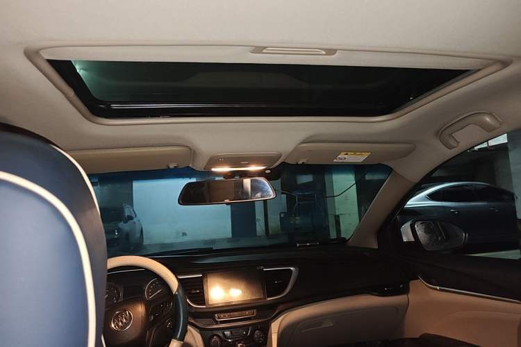 Used Buick GT 2017 15N Automatic Elite Version Headliner