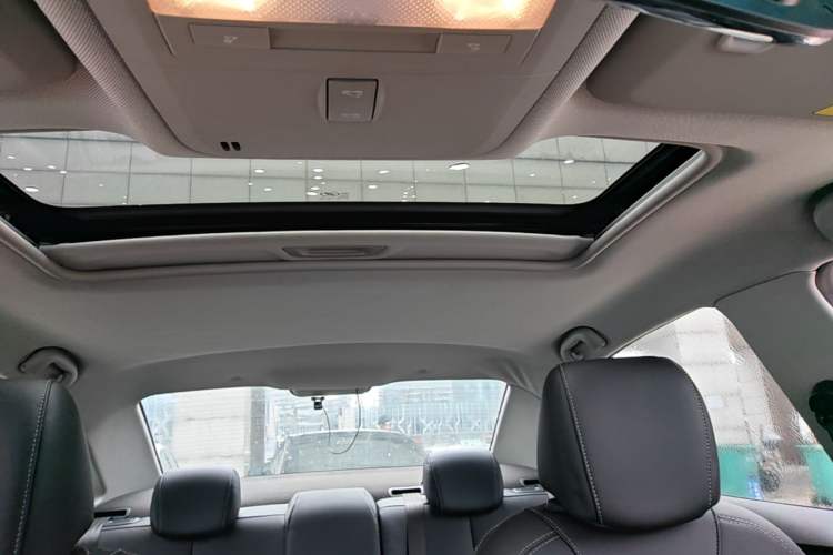Used Buick GT 2017 15N Automatic Deluxe Edition Headliner