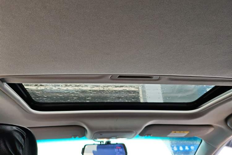 Used Buick GT 2017 15N Automatic Deluxe Edition Headliner