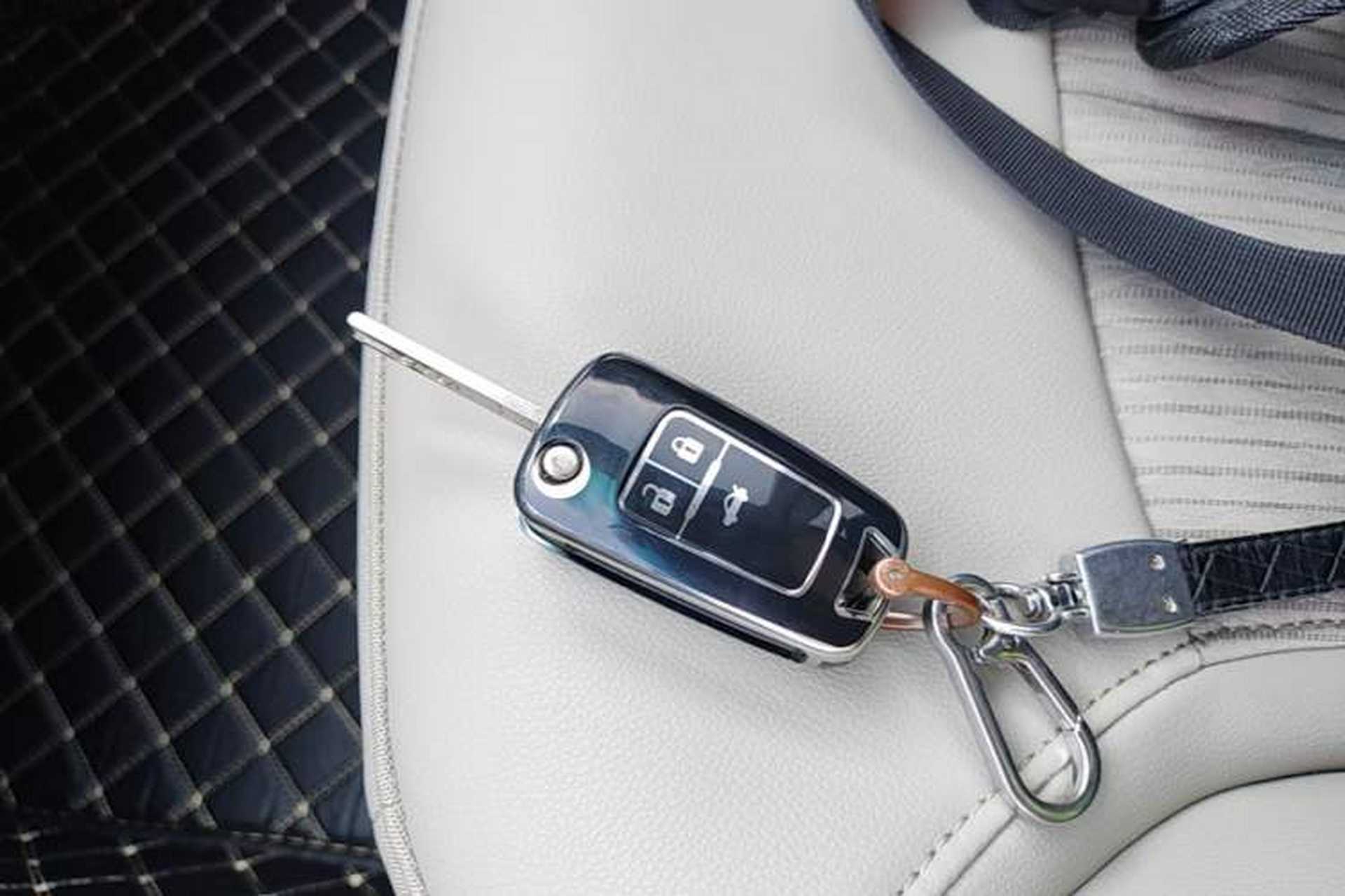Used Buick GT 2017 15N Automatic Elite Version Interior 1