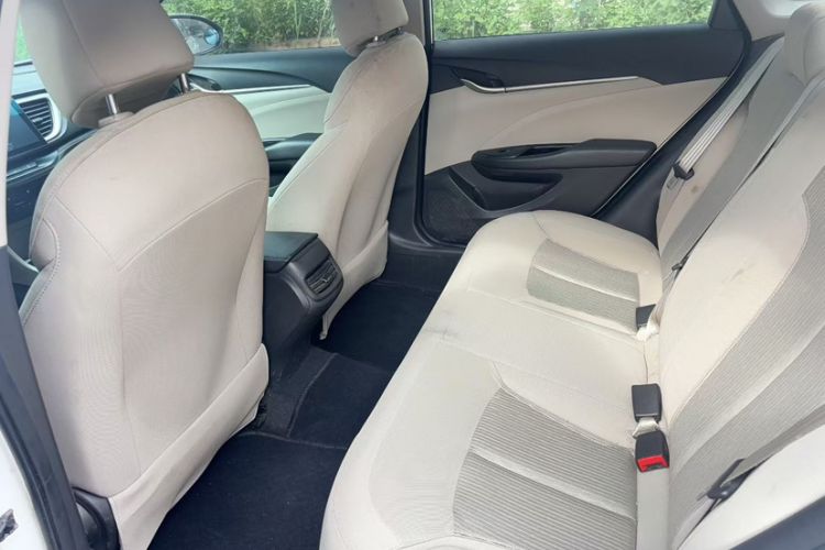 Used Buick GT 2017 15N Automatic Entry-Level Trim Interior 2