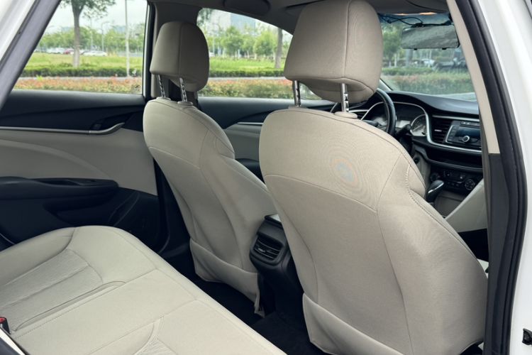 Used Buick GT 2017 15N Automatic Entry-Level Trim Interior 2