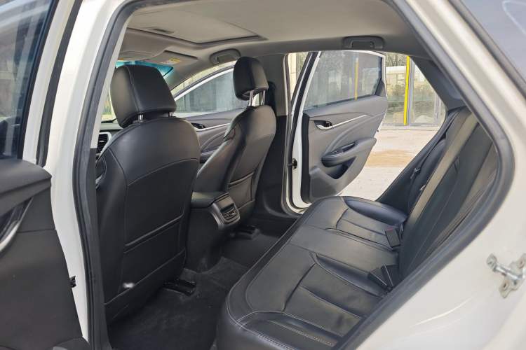 Used Buick GT 2017 15N Automatic Deluxe Edition Interior 2