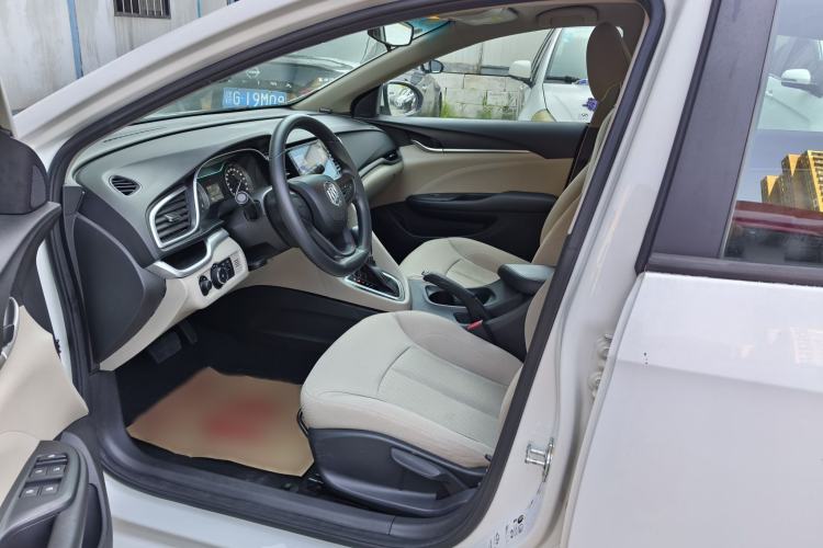 Used Buick GT 2017 15N Automatic Entry-Level Trim Interior 2