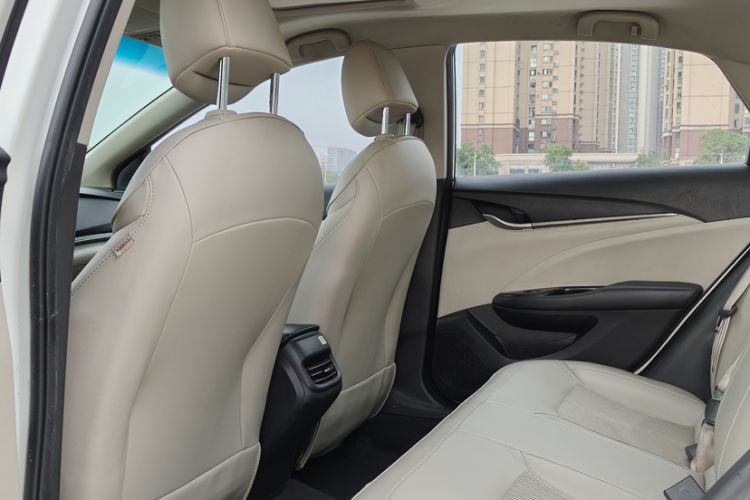 Used Buick GT 2017 15N Automatic Elite Version Interior 2