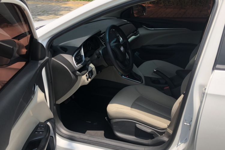Used Buick GT 2017 15N Automatic Entry-Level Trim Interior 2