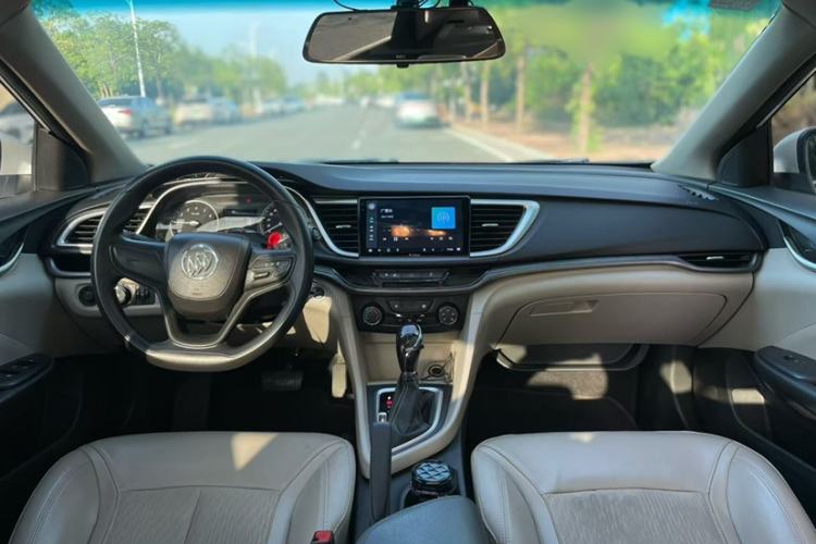 Used Buick GT 2017 15N Automatic Elite Version Interior 3