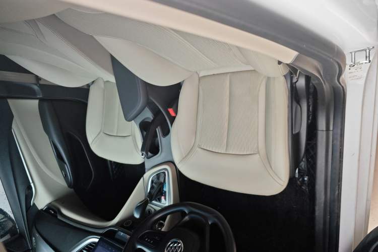 Used Buick GT 2017 15N Automatic Elite Version Interior 3