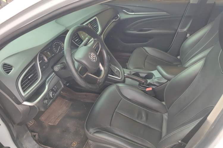 Used Buick GT 2017 15N Automatic Deluxe Edition Interior 3