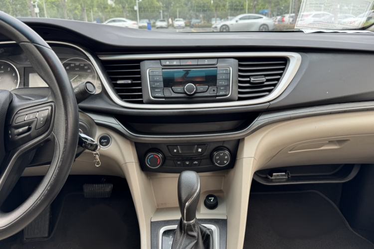 Used Buick GT 2017 15N Automatic Entry-Level Trim Interior 3