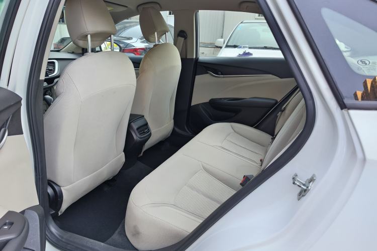 Used Buick GT 2017 15N Automatic Entry-Level Trim Interior 3