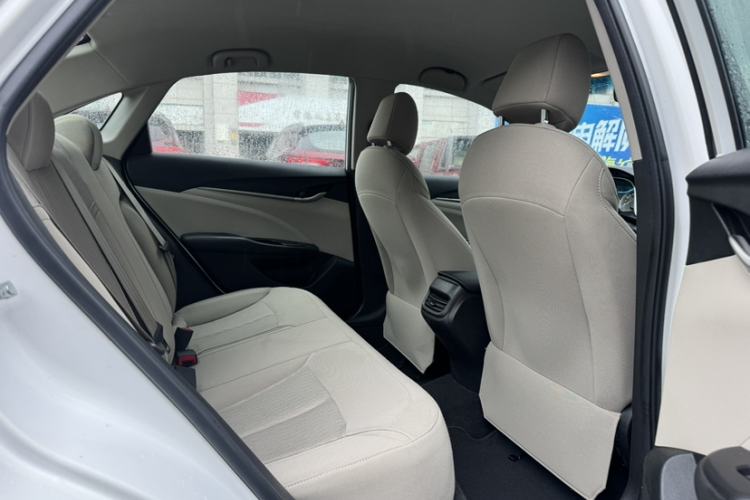 Used Buick GT 2017 15N Automatic Entry-Level Trim Interior 3