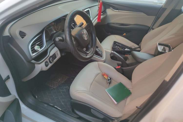 Used Buick GT 2017 15N Automatic Elite Version Interior 3
