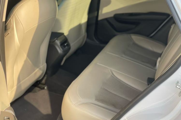 Used Buick GT 2017 15N Automatic Elite Version Interior 4