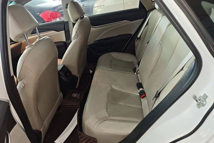 Used Buick GT 2017 15N Automatic Elite Version Interior 4