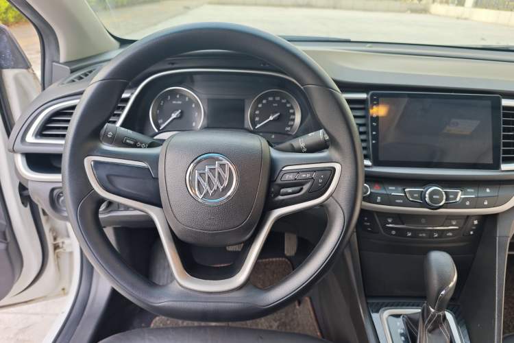Used Buick GT 2017 15N Automatic Deluxe Edition Interior 4