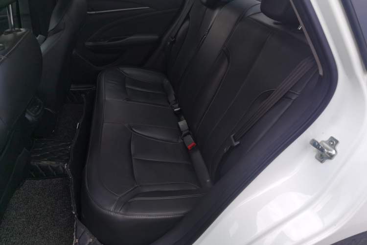 Used Buick GT 2017 15N Automatic Deluxe Edition Interior 4