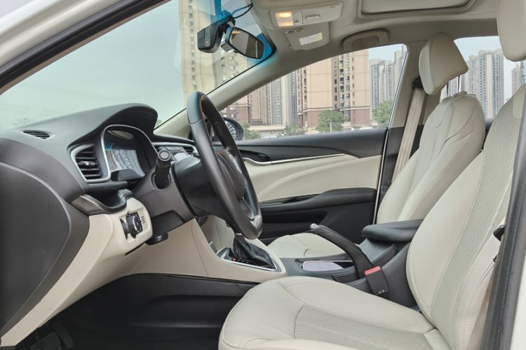 Used Buick GT 2017 15N Automatic Elite Version Interior 4