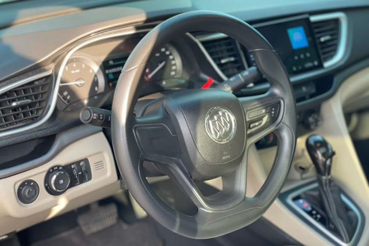 Used Buick GT 2017 15N Automatic Elite Version Interior 5