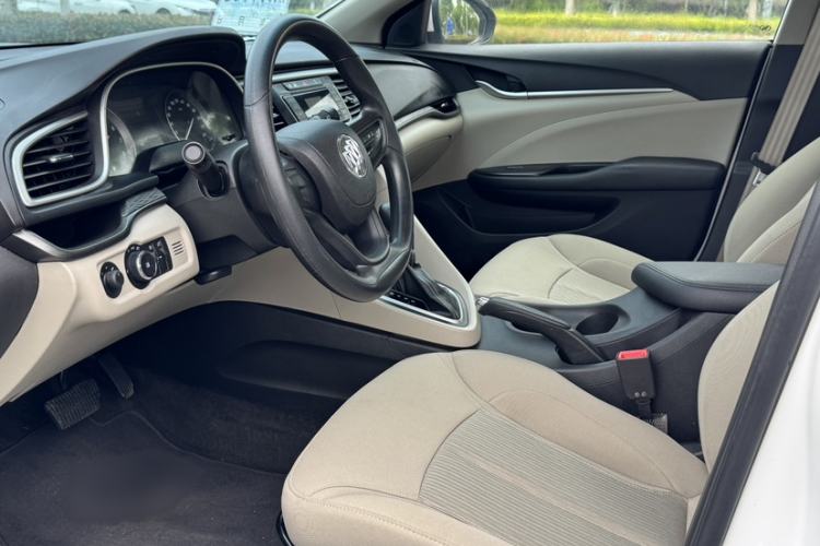 Used Buick GT 2017 15N Automatic Entry-Level Trim Interior 5