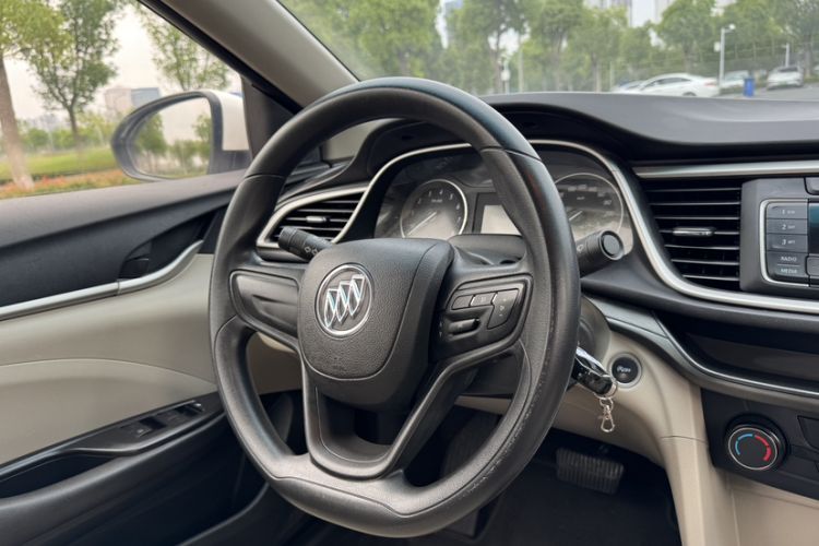 Used Buick GT 2017 15N Automatic Entry-Level Trim Interior 7