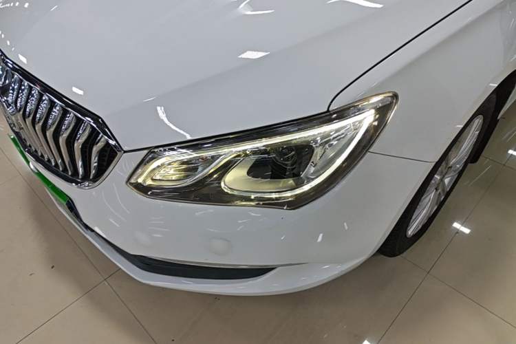 Used Buick GT 2017 15N Automatic Elite Version Left Front Headlight