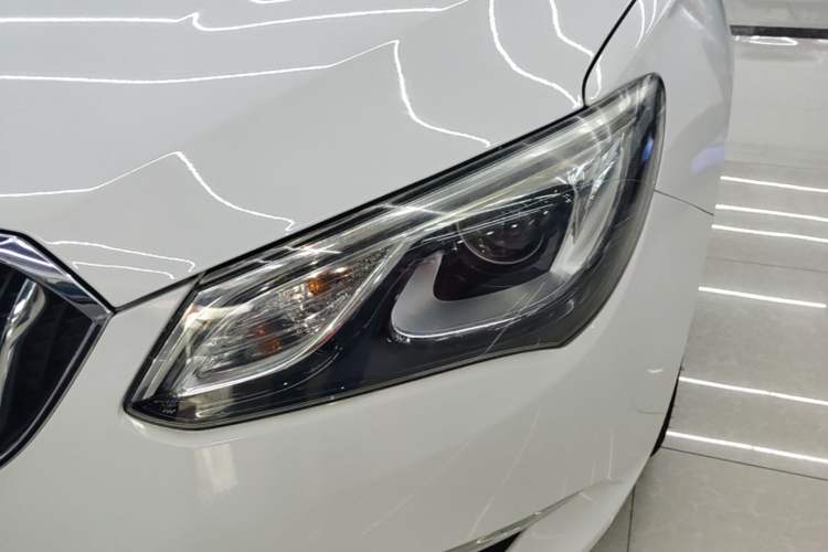 Used Buick GT 2017 15N Automatic Elite Version Left Front Headlight