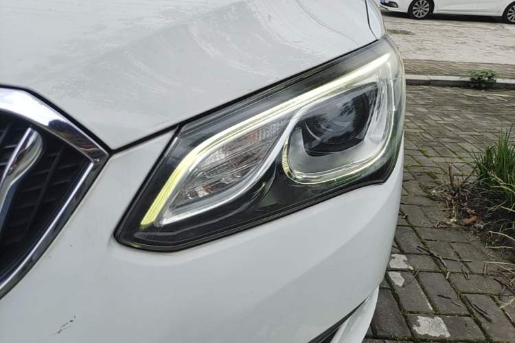 Used Buick GT 2017 15N Automatic Deluxe Edition Left Front Headlight