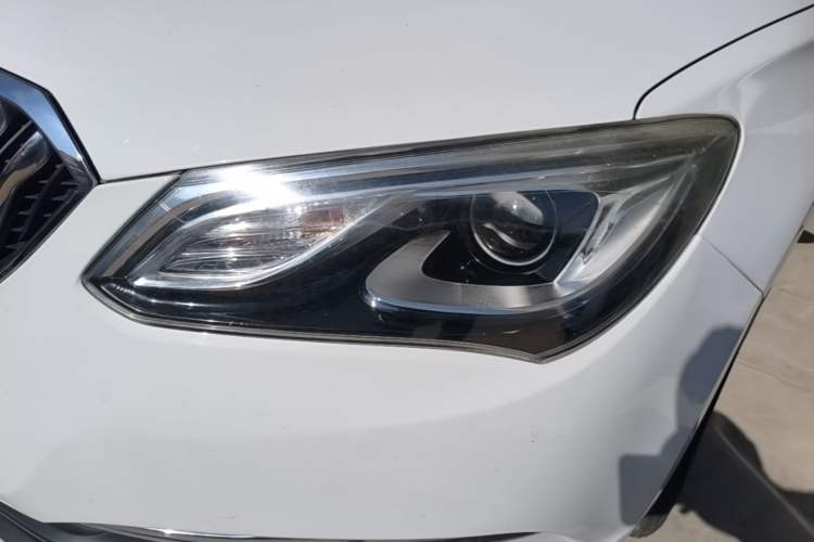 Used Buick GT 2017 15N Automatic Elite Version Left Front Headlight