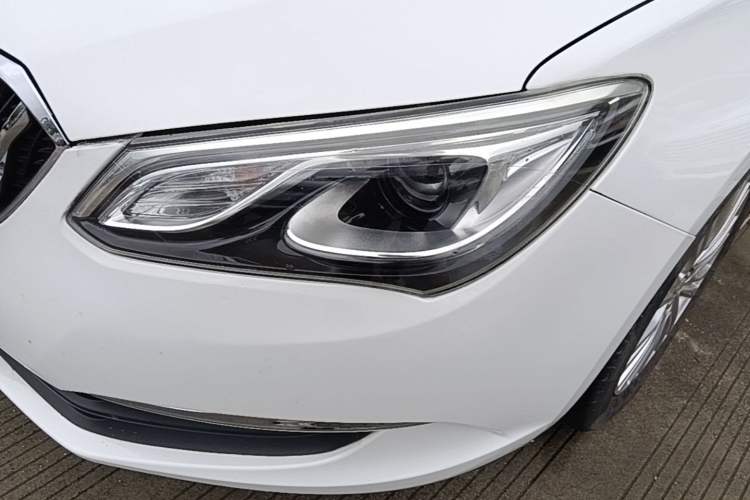 Used Buick GT 2017 15N Automatic Elite Version Left Front Headlight