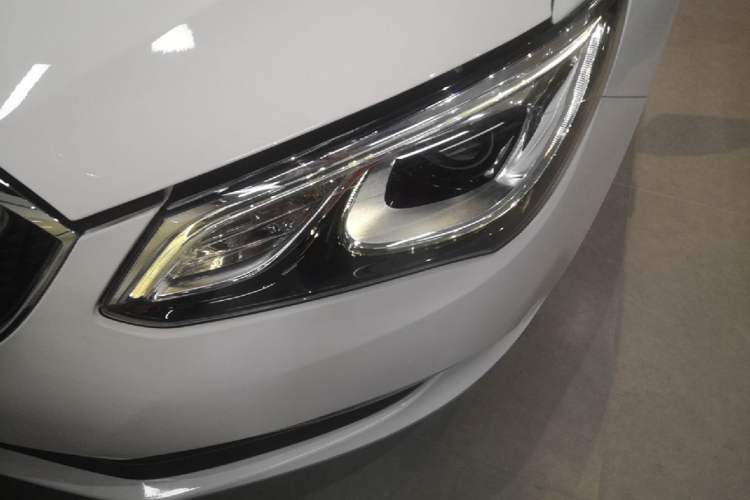 Used Buick GT 2017 15N Automatic Entry-Level Trim Left Front Headlight
