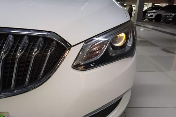 Used Buick GT 2017 15N Automatic Elite Version Left Front Headlight