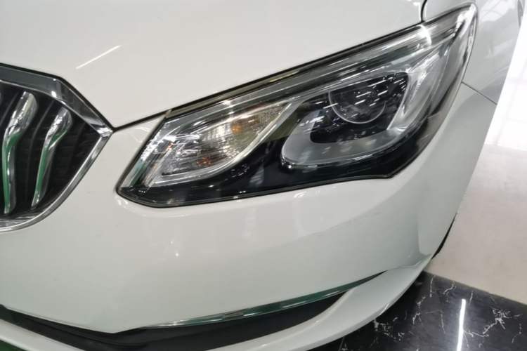 Used Buick GT 2017 15N Automatic Elite Version Left Front Headlight