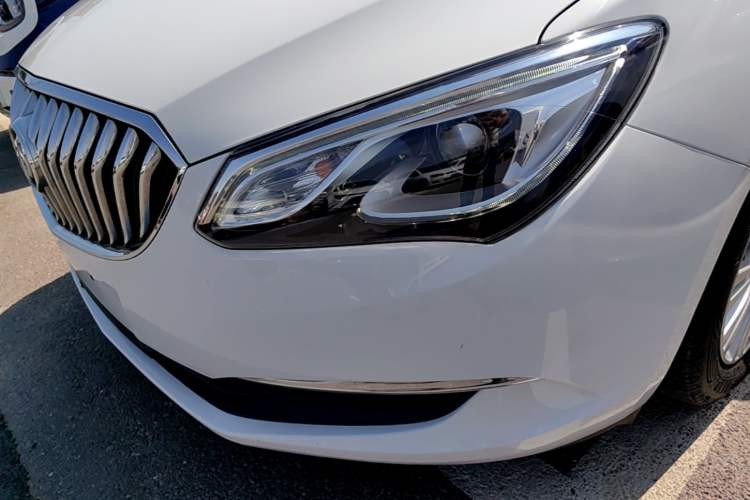 Used Buick GT 2017 15N Automatic Elite Version Left Front Headlight