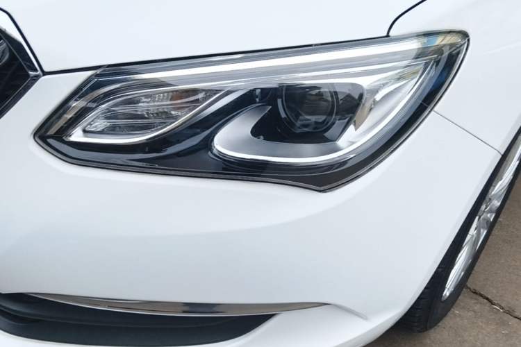 Used Buick GT 2017 15N Automatic Elite Version Left Front Headlight