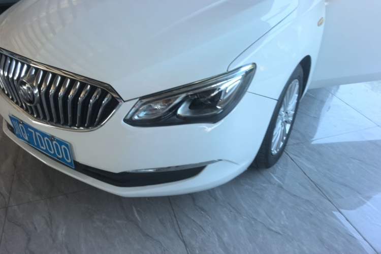 Used Buick GT 2017 15N Automatic Elite Version Left Front Headlight